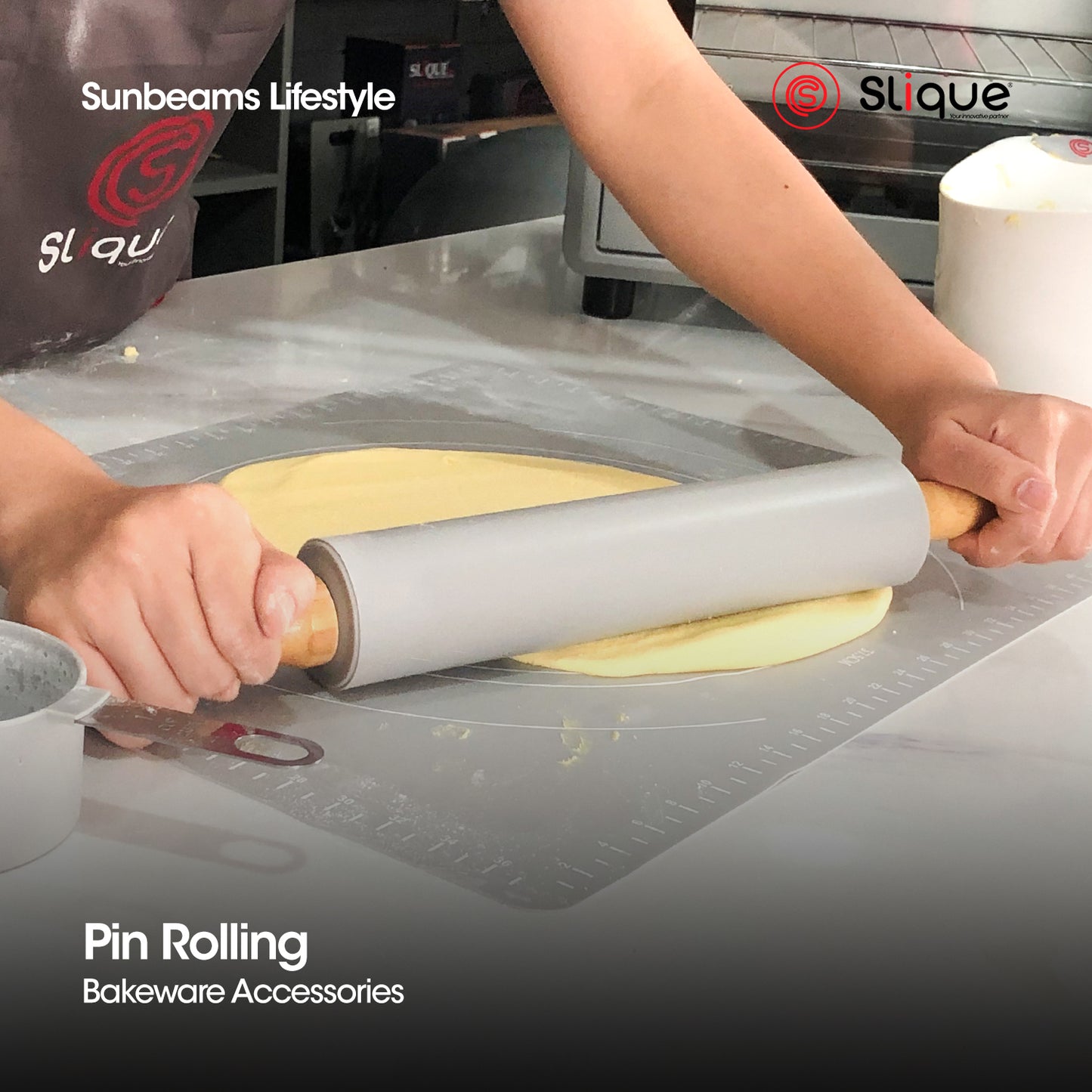 SLIQUE Premium Wood + Silicone Rolling Pin